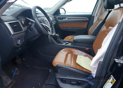 2019 Volkswagen Atlas Sel Premium z USA, uszkodzony, nr VIN 1V2NR2CA0KC530108